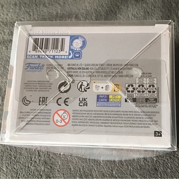 Funko POP! ARIEL IN BLUE DRESS (DIAMOND) Pop Disney Funko New Exclusive … - Picture 5 of 5